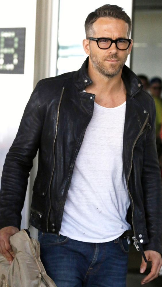 Ryan Reynolds outfits leather jacket