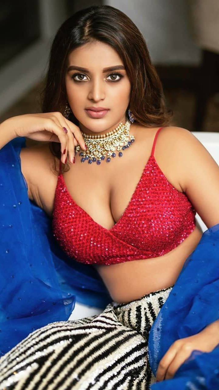 Nidhhi Agerwal sexy outfit