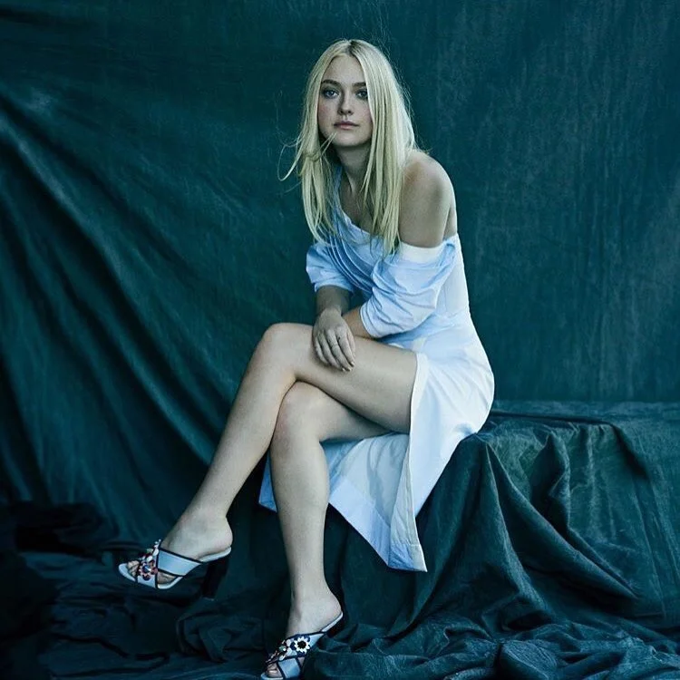 Dakota Fanning hot dress