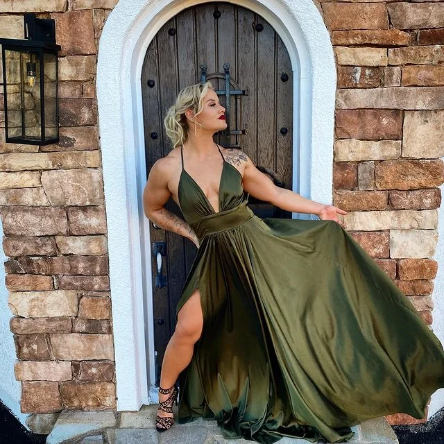 Dani Speegle in Dresses