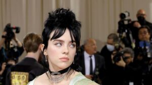 Billie Eilish hottest hairstyle