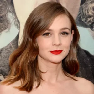Carey Mulligan hot hairstyle side swept