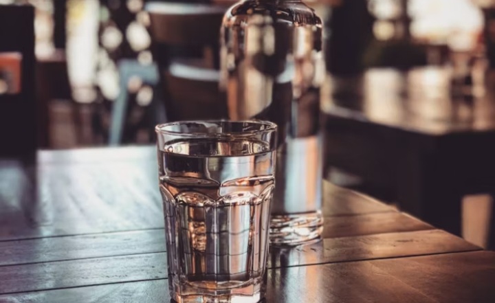 Tips for Treating Dry Skin: stay hydrated