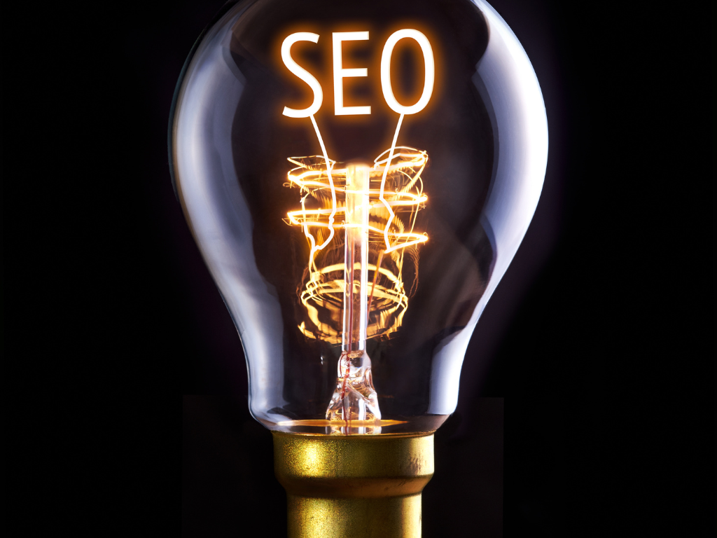 Fashion Blogging light bulb with SEO lit