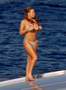 Mariah Carey hot and seductive