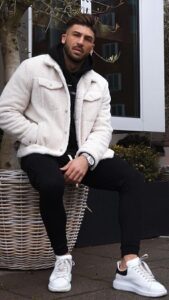 Winter Styles for Men: Layer Up with Sweaters 2