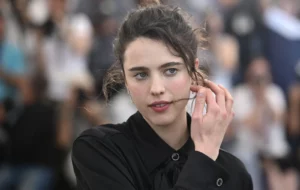 Margaret Qualley's Makeup free
