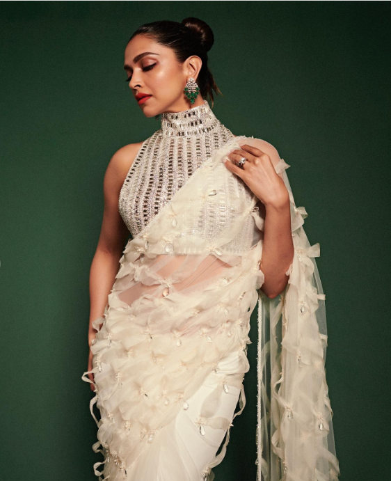 Deepika Padukone's saree magic mirror muse