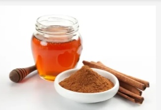 Blackheads and Whiteheads Remedies: Honey and Cinnamon Mask