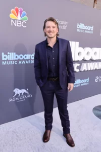 Morgan Wallen cool and classy 