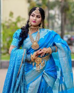 Sayli-Patil-blue-color-saree.