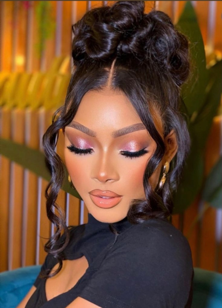 messy buns hairstyling simple and rapid