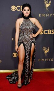 ariel-winter-with-a-high-slit-dressariel-winter-with-a-high-slit-dress