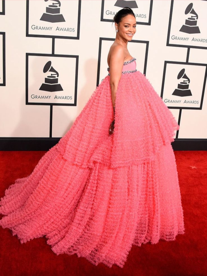 Rihanna fashion Grammy Awards 2017