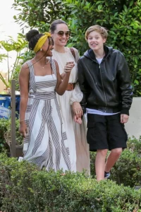 angelina-jolie-shiloh-jolie-mother-daughter-moments-