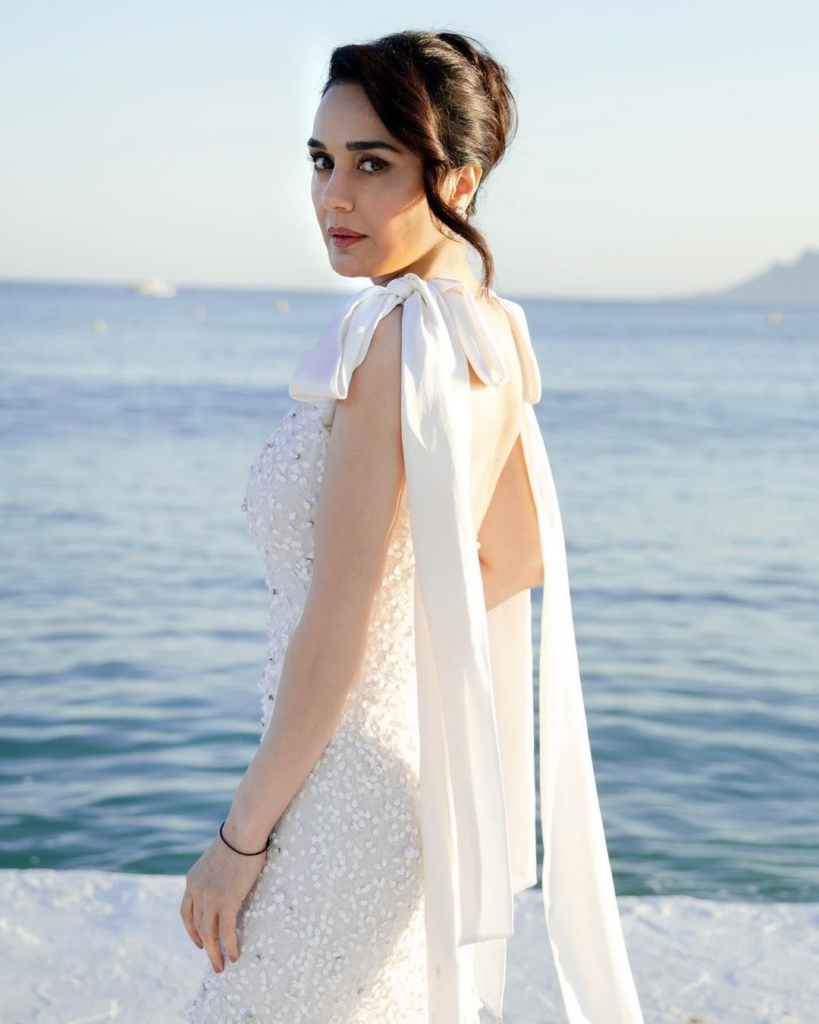 best-dressed Bollywood Celebrities Preity Zinta – Ethereal Return