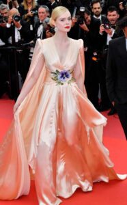 Elle Fanning Dresss amazes