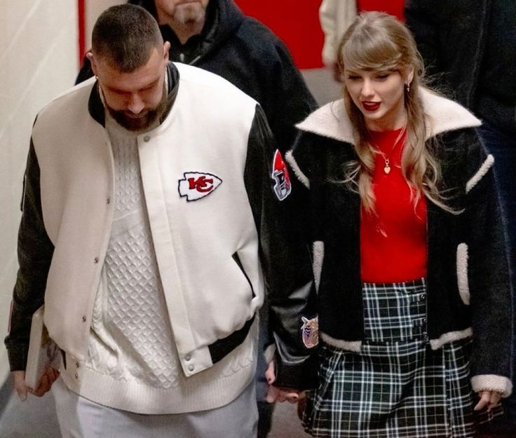 Taylor and Travis influencers