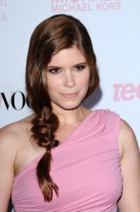 Kate Mara unique matched hairstyle