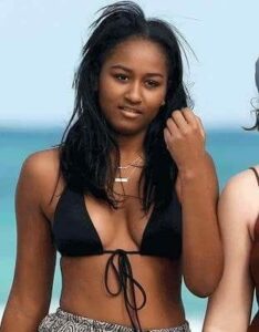 Sasha Obama street style wear