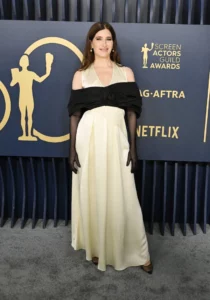 Kathryn Hahn  nice dress