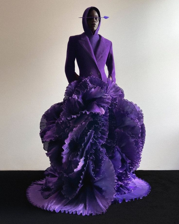 Robert Wun's FW24 Fashion: Embracing Futurism 006