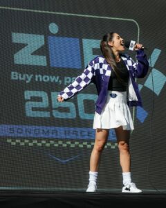 Kelsey Plum hot stylish outfit 