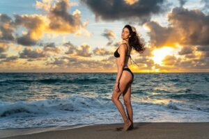 Brittany Murphy Bikini stylish