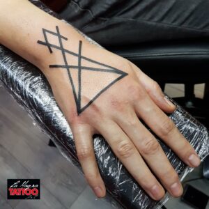 Marilyn right hand tattoo