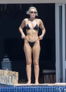 miley cyrus retro bikini