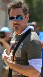 7 Styles of Tony Stark's Flawless Fashion 006