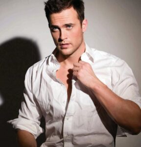 Cheyenne Jackson hot and hunk