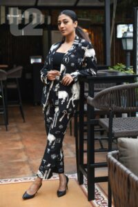 Paoli Dam hot and stylish suit