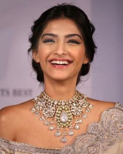 Sonam Kapoor bold necklaces 
