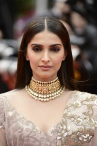 Sonam Kapoor statement chokers