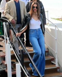 Deepika Padukone sexy in trousers