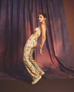 Anushka Sharma stylish
