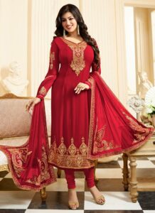 Ayesha Takia with her polka dot saree