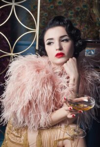 Old Hollywood Glam: How Modern Stars Shine 002