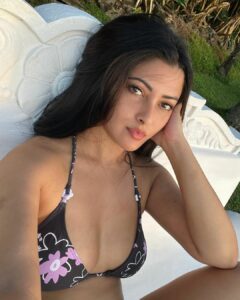  Riya Sen floral bikini sexy 