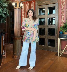  Sagarika Ghatge stylish outfit 