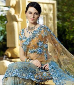Yana Gupta hot outfits look