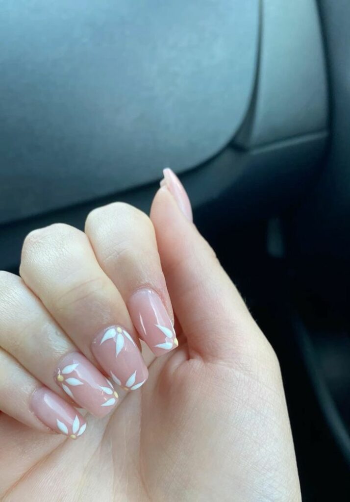 matching nails and outfits white floral