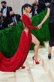 Selena Gomez's Style 2. Red Carpet Glamour