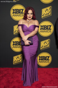 Natasha Nice curvy dress