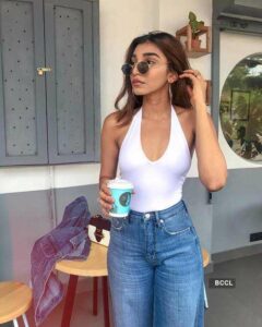 Juhi Godambe casual street look 