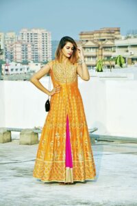 akansha redhu hot outfits 