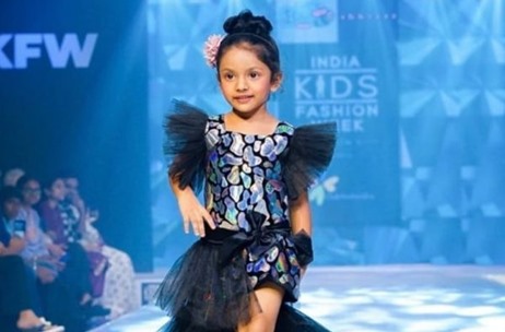 Indian Kids Fashion Week hot fashion outfits