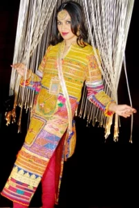 Madhu Sapre bold colored look