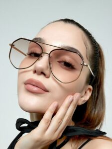 10 Reasons Why Ray-Ban Glasses Are Ultimate Choice for Modern Eyewear 01